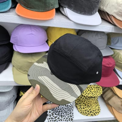 1 pièce Casquette Simple Snapback Haute Qualité Adulte Hip Hop Casquette de Baseball Hommes Femmes Loisirs Extérieur Casquette de Baseball Adjustable white