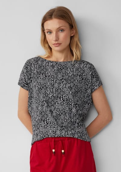 s.Oliver - female - Vloeiend T-shirt van viscosemix met een all-over dessin