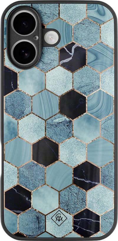 Casimoda® hoesje - Geschikt voor iPhone 16 - Blue Cubes - Luxe Hard Case Zwart - Backcover telefoonhoesje - Blauw