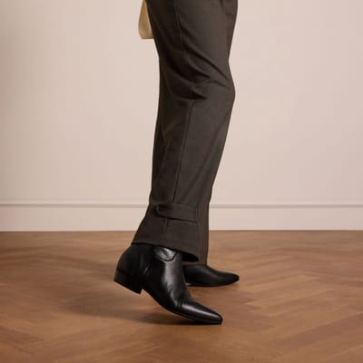 Manfield - Dames - Zwarte leren enkellaarsjes - Maat 36