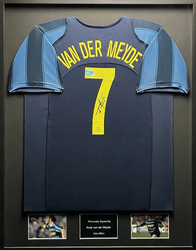 Andy van der Meyde Inter Milaan 03/04 ingelijst uit shirt