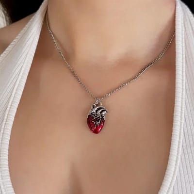 Collier Gothic Rose Rouge Amour pour Femmes Y2K Bijoux Grunge Délicat Ton de Couleur Pendentif Cœur Humain Sanglant Cadeaux Personnalisés brown