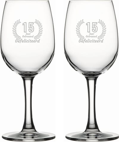 Gegraveerde set witte wijnglazen 26cl Gefeliciteerd 15 jaar getrouwd
