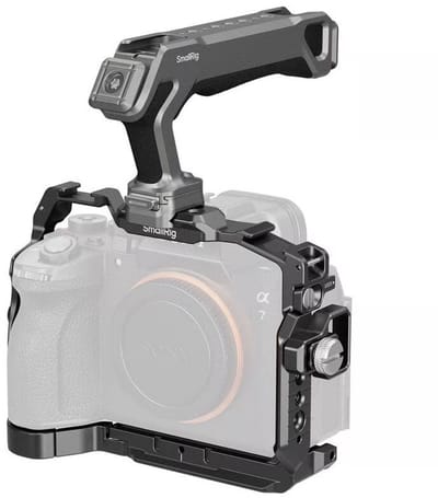 SmallRig A7 V/A7R V "HawkLock" snelkoppelingskooi voor Sony Alpha 7 V / 7R V / 7 IV, met kabelklem Arca-Swiss snelkoppelingsplaat