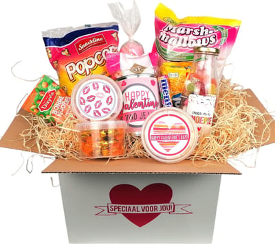 Valentijn cadeau pakket - Speciaal voor jou - o.a Tony chocolade - hartjes - toffee- Valentijn box vol heerlijkheden