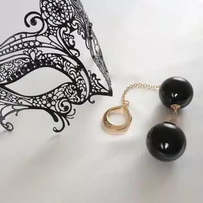 Sylvie Monthulé | Geisha Balls as Erotic Jewelry