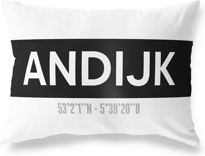 Tuinkussen ANDIJK - NOORD-HOLLAND met coördinaten - Buitenkussen - Bootkussen - Weerbestendig - Jouw Plaats - Studio216 - Modern - Zwart-Wit - 50x30cm
