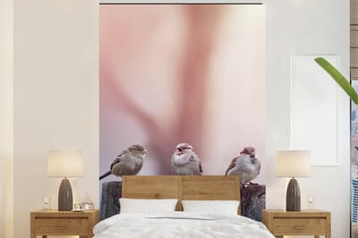 Behang - Fotobehang Vogels - Mussen - Paaltjes - Hout - Breedte 160 cm x hoogte 240 cm