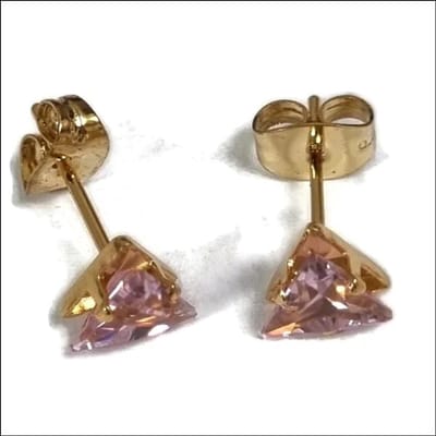 Aramat Jewels | Oorbellen | RVS Zweerknopjes Driehoek Zirkonia - Geometrische Studs | Goudkleurig / 6 mm / Roze | |3mm | Staal | Kinderen, Volwassenen | Verkleurd niet