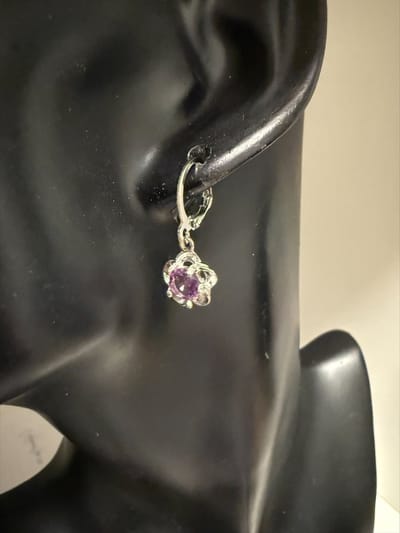 Fashion flower oorbellen lila | | Make up | Parfum | Moederdag | Verjaardagscadeau| Cadeautje| Valentijnsdag| Kado | sieraden | vaderdag | oorbellen | oorsieraden