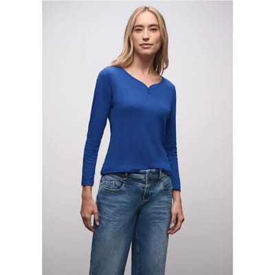Basic shirt met knoopdetail