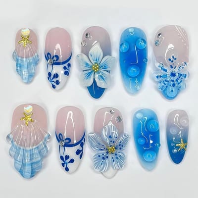30 stuks 3D oceaan press-on nagels met blauwe bloemen en schelpdesign, esthetische kunstnagels voor de zomer, inclusief kleefpads en vijl voor perfecte nagels