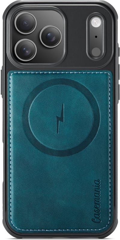 Casemania Hoesje Geschikt voor Apple iPhone 17 Pro Max - Emerald Green - Magnetische Telefoonhoesje Compatibel met MagSafe - Kunstleer Back Cover met Anti-Slip Grip Randen