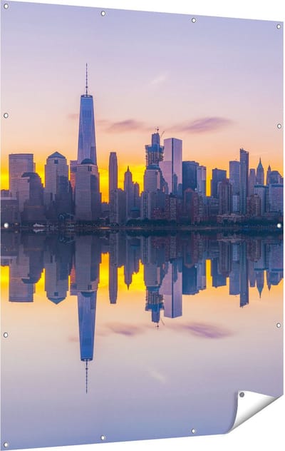 Gards Tuinposter New York Skyline bij Zonsopgang - 120x160 cm - Tuindoek - Tuindecoratie - Wanddecoratie buiten - Tuinschilderij