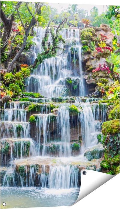 Gards Tuinposter Tropische Waterval in Thailand - 60x90 cm - Tuindoek - Tuindecoratie - Wanddecoratie buiten - Tuinschilderij