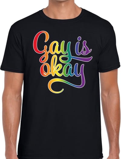 Gay is okay gaypride t-shirt - zwart shirt met regenboog tekst voor heren - Gay pride S