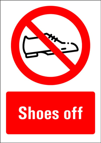 Shoes off bord met tekst - kunststof 148 x 210 mm