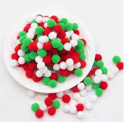 Akyol - pompom - knutselen - kerst - knutselen voor kerst - 50 stuks - pom - kerstversiering - balletjes - knutselaar -kerst decoratie - knutsel spullen kerst - versiering kerst - kerstman - school