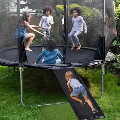 Trampoline Glijbaan - Springplank Kinderen - Buiten Spelen - Verstelbare Bevestiging - 50x160cm - Zwart