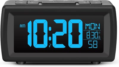 Digitale Wekker met Radiofunctie, Helderheidsregeling en Dubbel Alarm voor Slaapkamer