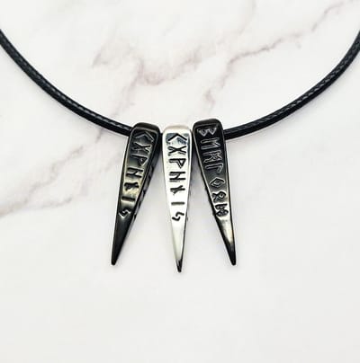 Mei's - Viking Triple Runes - ketting heren - runen - RVS zwart