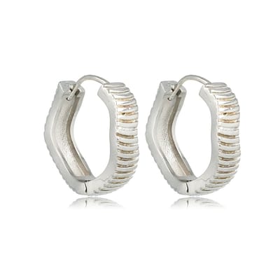 My Bendel - Zilverkleurige Oorringen met Ribbels 20x5 Mm - Uniek Design - met Luxe Cadeauverpakking | Sieraden Voor Dames