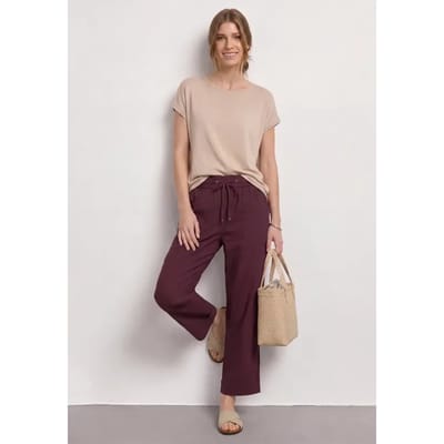 Broek met Straight Leg pijpen in casual pasvorm en omgeslagen boorden