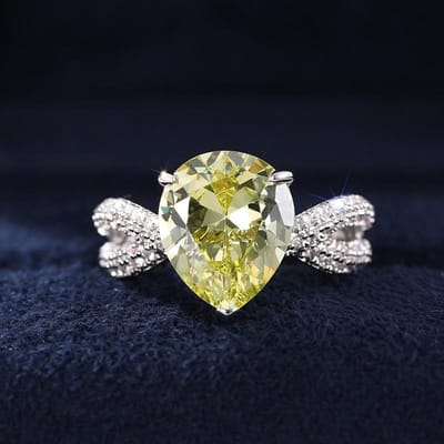 Huitan Waterdruppel Zirkonia Ringen voor Vrouwen Lichtgele Kleur Peer Ringen Luxe Bruids Bruiloft Accessoires Nieuwe Trendy Sieraden 10 gray