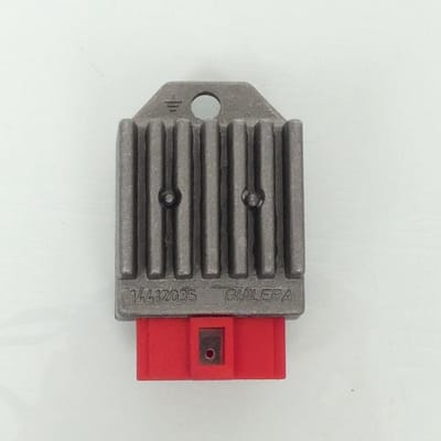 Régulateur redresseur de tension Guilera pour Moto Aprilia 50 RX Moteur Derbi Après 2004 Neuf