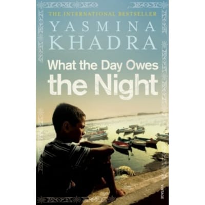 Wat de Dag de Nacht Schuldig Is door Yasmina Khadra Paperback Boek 9780099540458