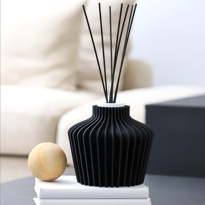 Serendipity Diffuser met geurstokjes houder – Cozy Plaid – 200ml – Navulbaar – Uniek 3D-geprint Design – Inclusief geurstokjes