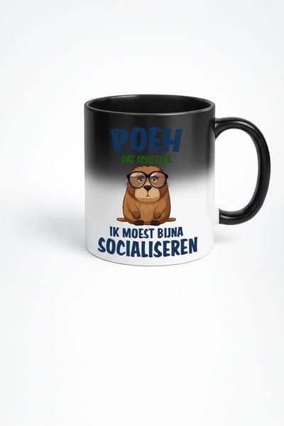 “Poeh Dat Scheelde – Ik Moest Bijna Socialiseren” Black Magic Mok – 330ml Warmtegevoelige Koffiemok – Grappige Introverte Bever – Uniek Cadeau Idee