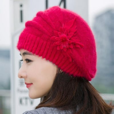 Hoed, Dames wollen hoed Middelbare leeftijd met toegevoegd fluweel Dikke isolatie Oorbescherming Baret Winterseizoen M（56-58cm） red