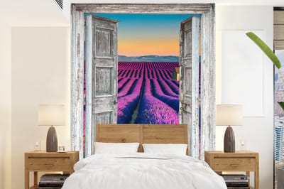 Behang - Fotobehang Lavendel - Zomer - Doorkijk - Bloemen - Breedte 175 cm x hoogte 240 cm
