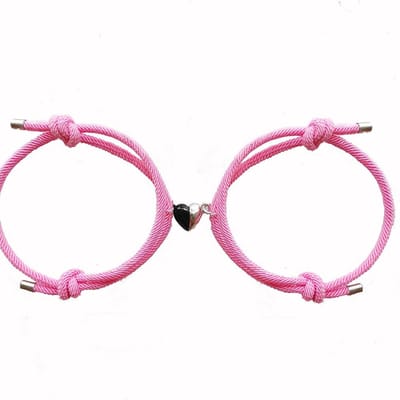 Magnetische Hartjes Armband Set voor Hem en Haar - Roze / Roze - Romantisch Liefdes Cadeau - Valentijnsdag - Valentijn Cadeautje voor Mannen