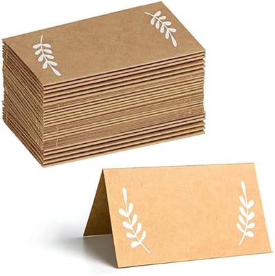 Dailygoods- Tafelkaarten 60 stuks - Bruine Naamkaartjes - Plaatskaarten Bruiloft - Kraftpapier - Zitkaarten Feestjes - Hoogwaardig Materiaal