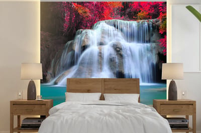 Behang - Fotobehang Waterval - Bomen - Rood - Landschap - Natuur - Breedte 220 cm x hoogte 220 cm