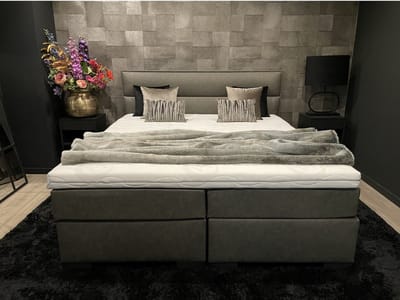 Boxspring 140x200 Kiev - incl. Meegestofferde 7-zones Pocketvering matrassen - Hotel topper XL 10cm dik - Extra stevig