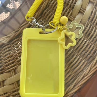 Morandi Kleur Ster Bedel Intrekbare Plastic Kaarthouder met Sleutelhanger Schattig en Functioneel voor Bus, Campus, ID en Creditcards, Kaarthouder