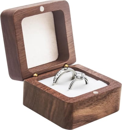 Houten ringdoos - Geschikt voor huwelijksceremonies - Ontwerp met dubbele sleuf - Compacte vierkante ringdoos van massief hout - Vintage stijl - Kan ook gebruikt worden als sieradendoos in landelijke stijl - Wit