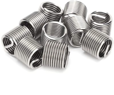 Set van 10 roestvrijstalen schroefinsluitingen met interne schroefdraad M16 X 2 X 1.5 D type voor mechanische toepassingen en reparaties.
