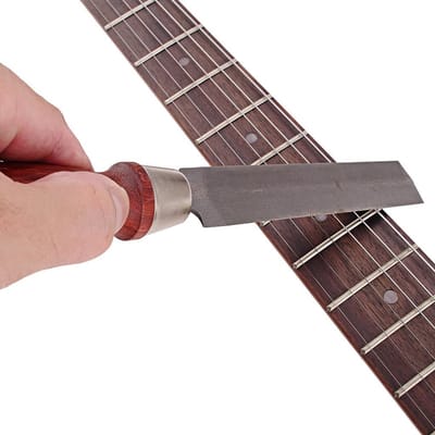 Freesgereedschap voor het slijpen van zadels, riemgleuven en elektrische gitaar baszadels
