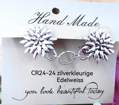 Vestsluiting - clip -Edelweisse - en - ring in midden - voor - vest - Gehaakt omslagdoek - sjaal - antiek zilverkleurig.