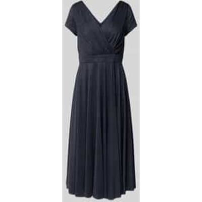 Knielange cocktailjurk in wikkellook