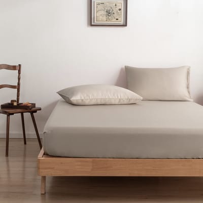 Bamboe hoeslaken Soft Taupe beige 80x200 cm – Standaard matras, zacht, ademend & hypoallergeen | Boomba Bamboo®