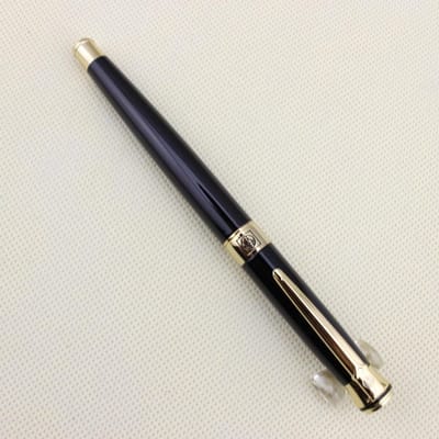 Zwarte Picasso F 1ll springhouder met gouden clippen voor een stijlvolle schrijfervaring