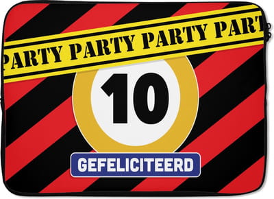 Laptophoes 13 inch - Verjaardag - 10 Jaar - Jubileum - Laptop sleeve - Binnenmaat 32x22,5 cm - Zwarte achterkant