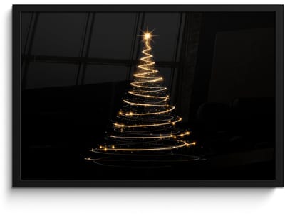 Poster in lijst - Fotolijst 60x40 cm - Posters - Magisch - Kerstboom - Lichtspiralen - Zwart - Posterlijst zwart - Decoratie - Wanddecoratie woonkamer - Muurdecoratie slaapkamer - Kerstversiering - Kerstdecoratie voor binnen - Kerstmis