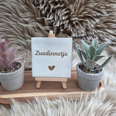 Robuust Tegeltje – Zusdinnetje – 10x10 cm – Lief Cadeau voor Zus of Beste Vriendin – Handmade – Stijlvolle Wanddecoratie met Betekenis – Trendy nu