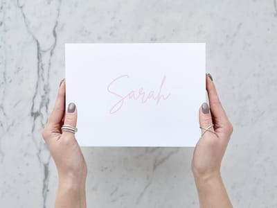 Gepersonaliseerde Giftbox - Geschenkdoos met naam roze - Geschenkdoos met magnetische sluiting - Geschenkdoos met deksel - Giftbox Wit - Cadeaudoos - Giftset - Kerstpakket - Kerstcadeau